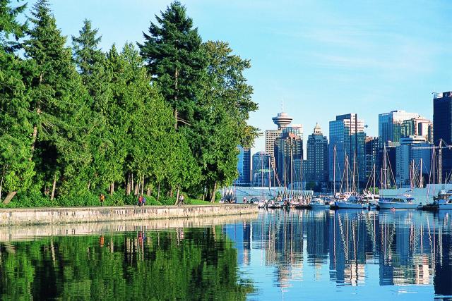 stanley-park-totem-poles.jpg